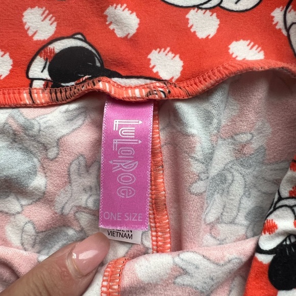 Make offer! 2 LuLaRoe Disney Minnie Mouse soft leggings bundle - Picture 5 of 9